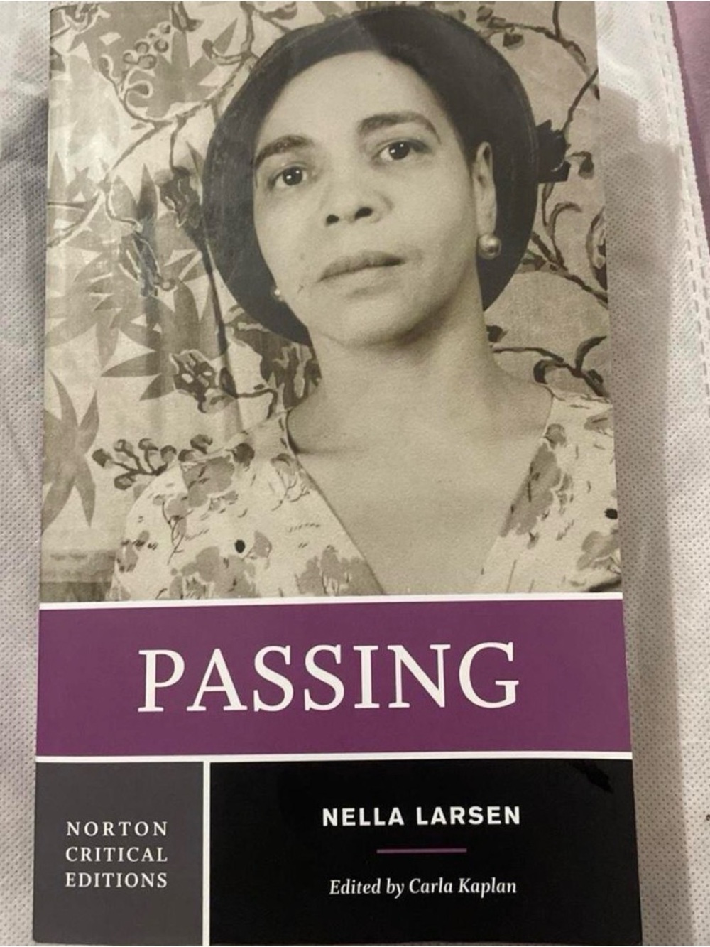Passing by Nella Larsen -  (Norton Critical Editions)